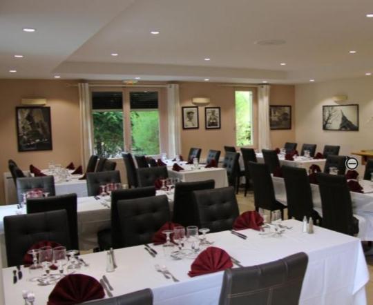 Logis Lhotel Restaurant Antony Verrieres Le Buisson Массі Екстер'єр фото